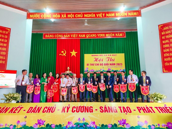 ANH DAI DIEN 2